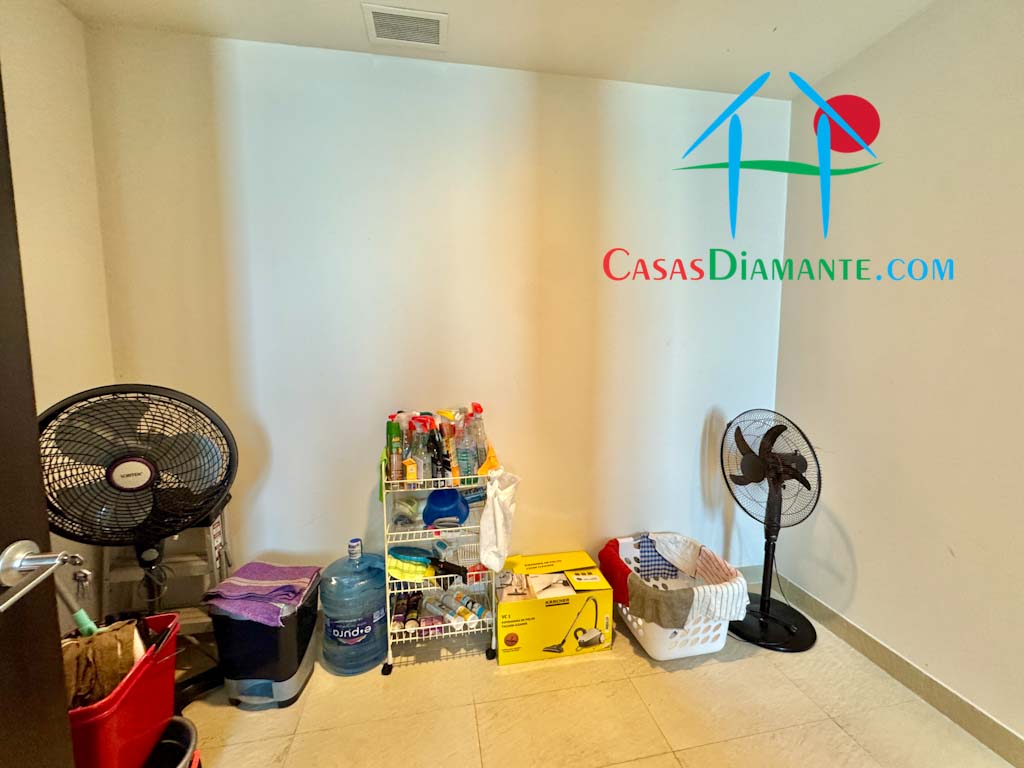 La Isla Gran Caimán 603 - Cuarto de servicio 1 La Isla Gran Caimán 603 - Cuarto de servicio 1